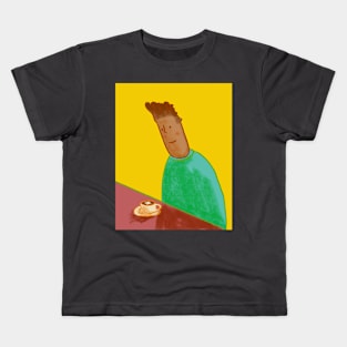 Guy at Cafe: Yellow Kids T-Shirt